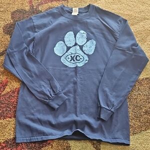 Men's medium, long sleeve t-shirt.